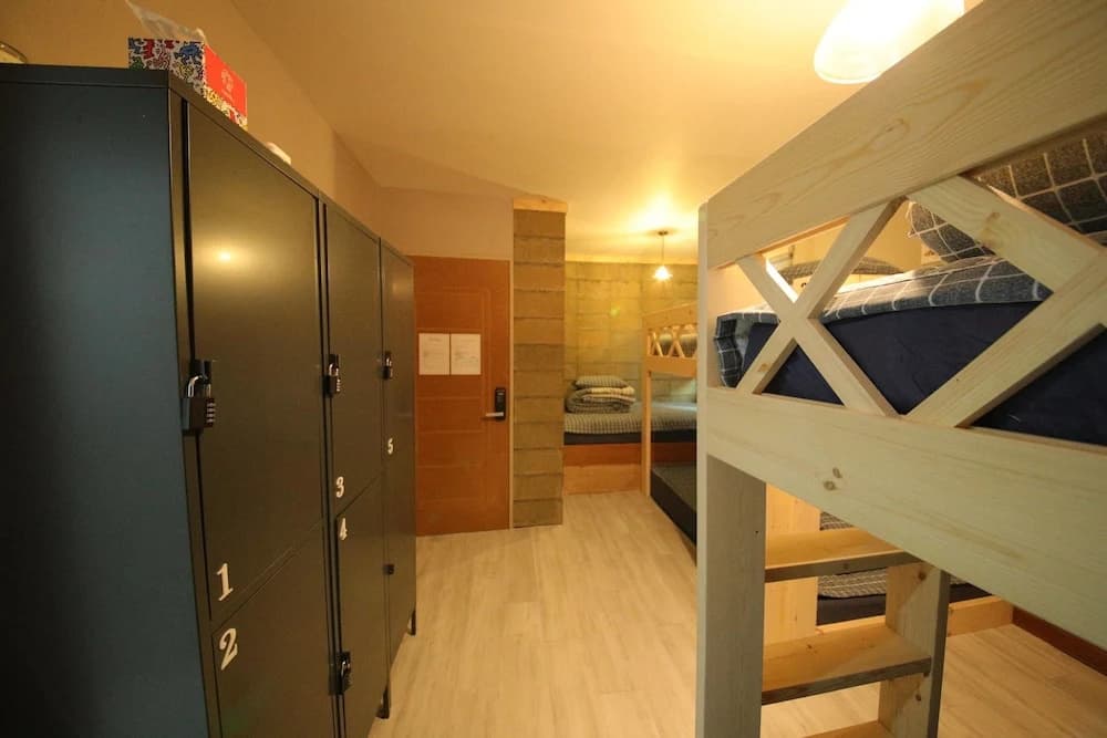 Stitches House - Hostel - photo 15