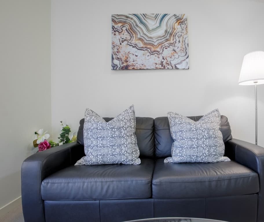 Urban Modern Apartments - photo 12
