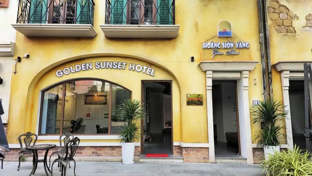 Golden Sunset Hotel - photo 1