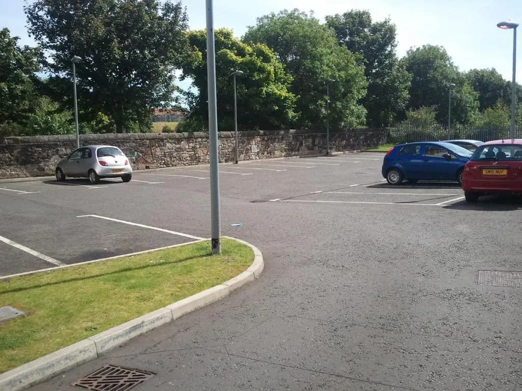 Lochend Park View Apartment - photo 2