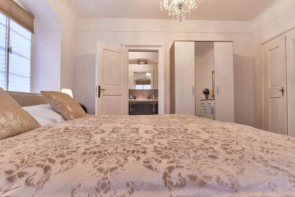 Charles Bridge Royal Apartment - photo 4