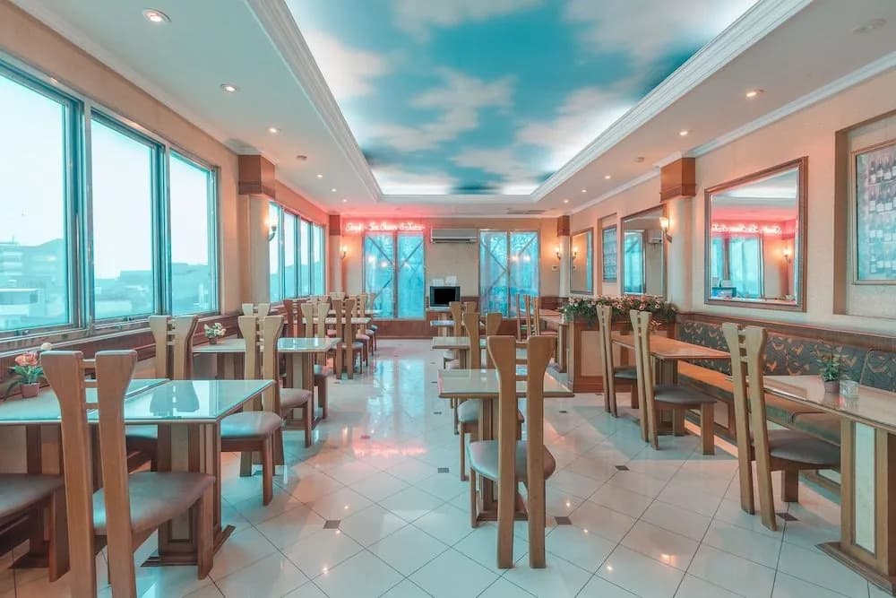OYO 671 Hotel Capitol - photo 17