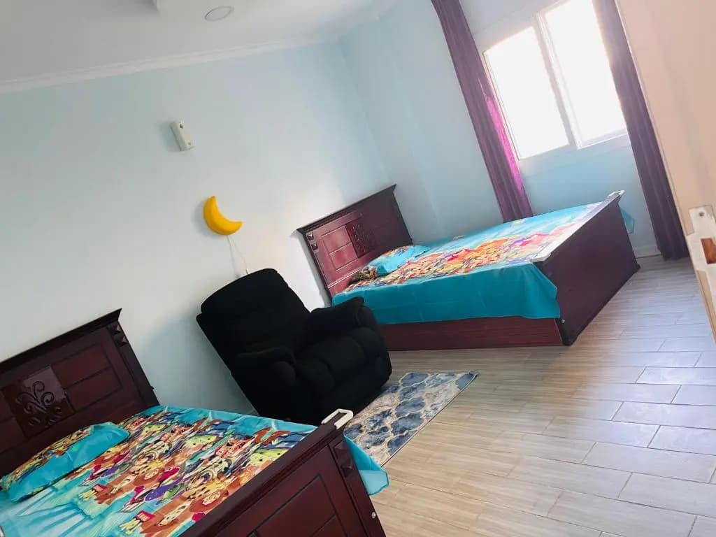 Lovely 2-Bedroom Condo in Compound w Jacuzzi Garden View Wi-Fi, Netflix - photo 2