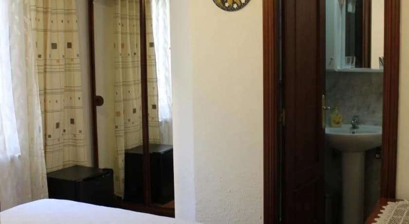 Hostal Xucar - photo 8