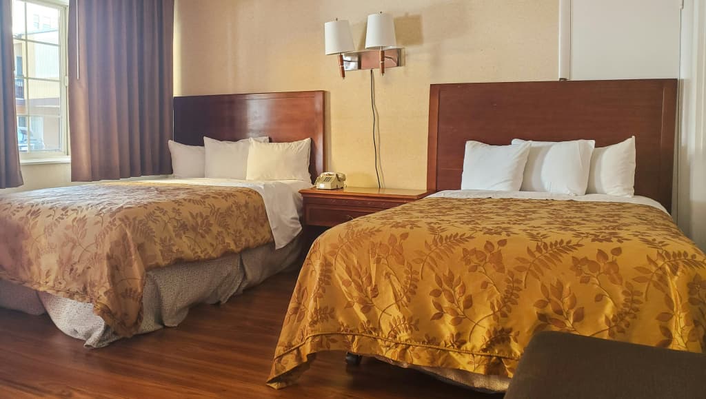 Pacific Heights Inn - photo 34