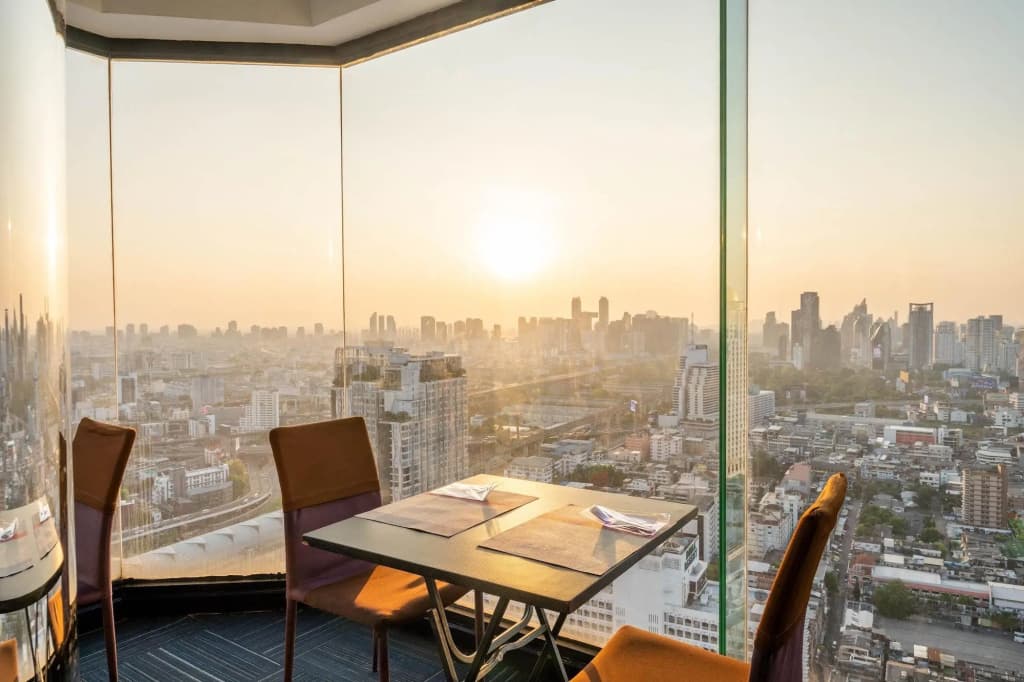 Baiyoke Suite Hotel - photo 8