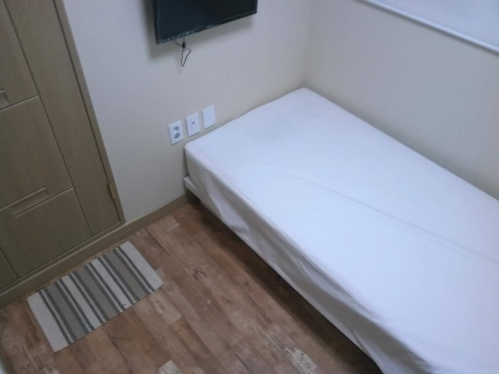 Sunrise Inn - photo 2