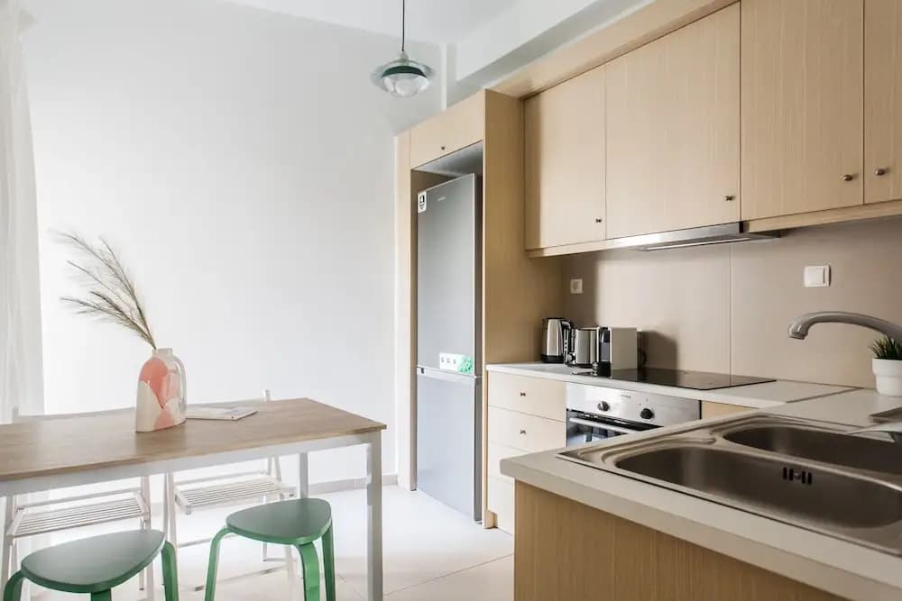 Groovy 2BR Apartment in Koukaki - photo 12