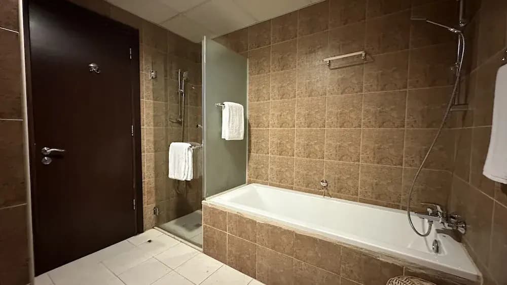 Easygo- Stunning 1bdr Hamilton - photo 8