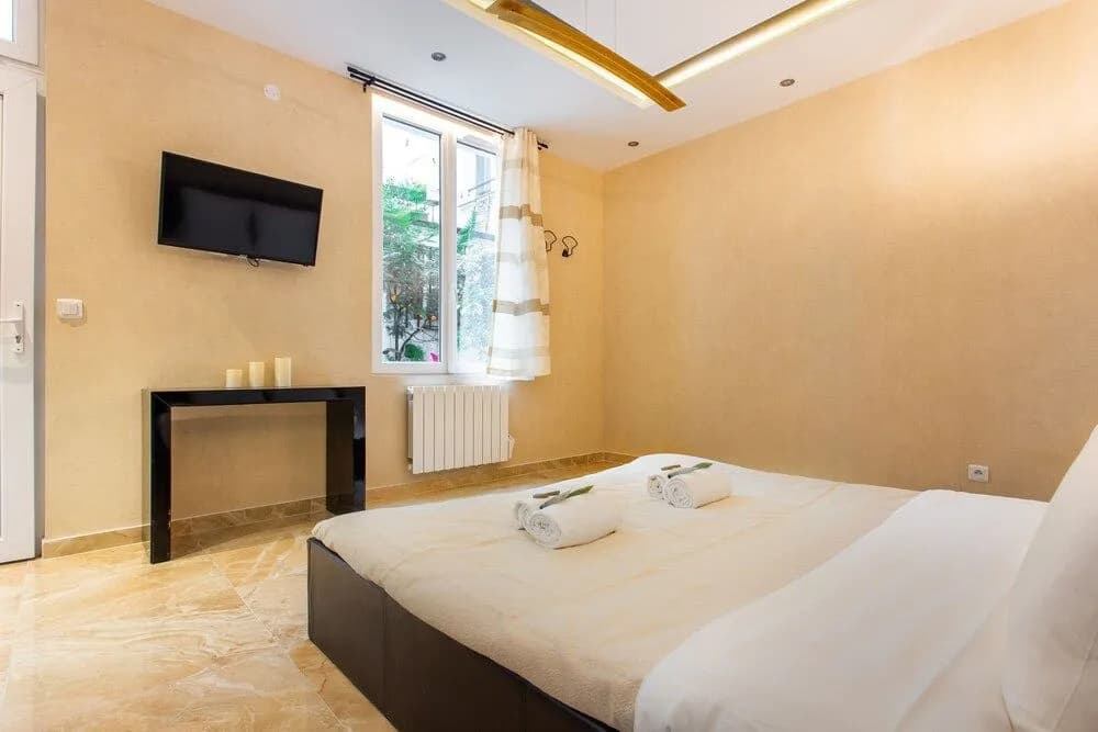 Luxury Home in the center of Paris - photo 5