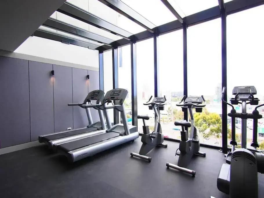 1 Bedroom Modern Apartment Near Crown and CBD - photo 11