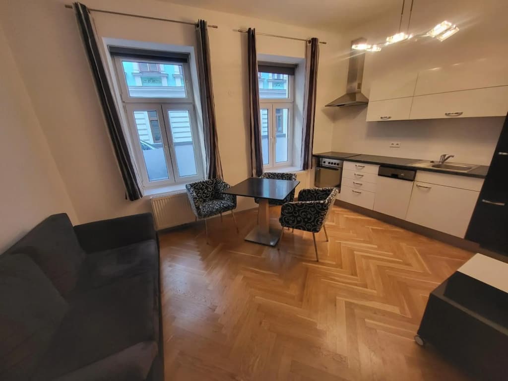 CozyNite Premium Apartment Hundertwasser - photo 9