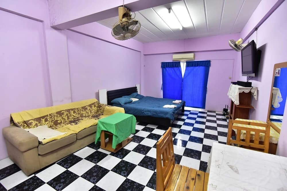 Javan Guesthouse - photo 6