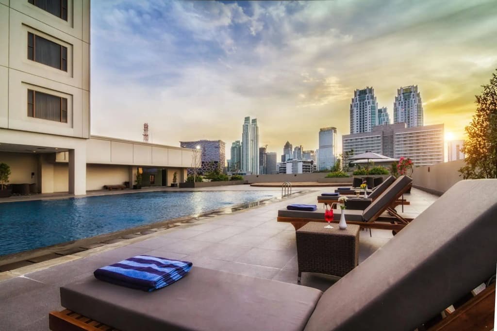 Royal Kuningan Hotel - photo 29