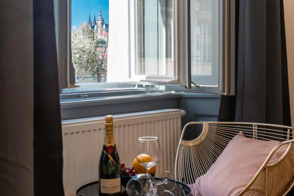 Emperor Castle View Suite - photo 10