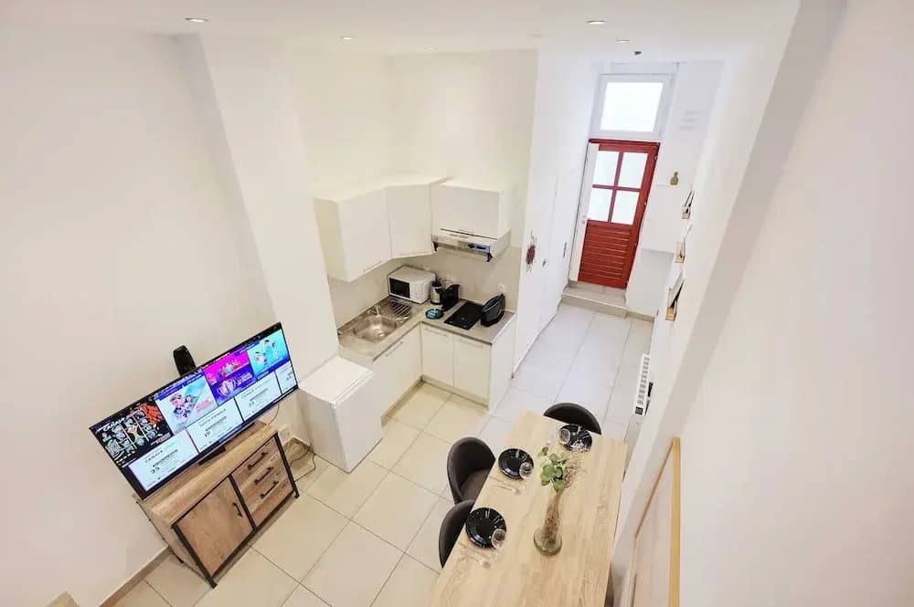 Charming Apartment -1br/4p - Gare District - photo 4