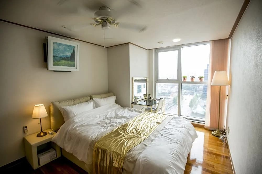 SJ Tailored Serviced APT 3min Walk From Seoul STN - photo 4