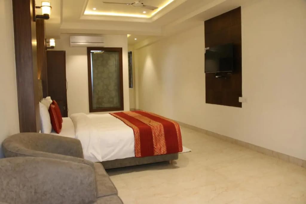 Lavanya Motel - photo 4
