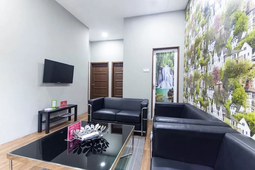 ZEN Rooms Basic Imbi - photo 16