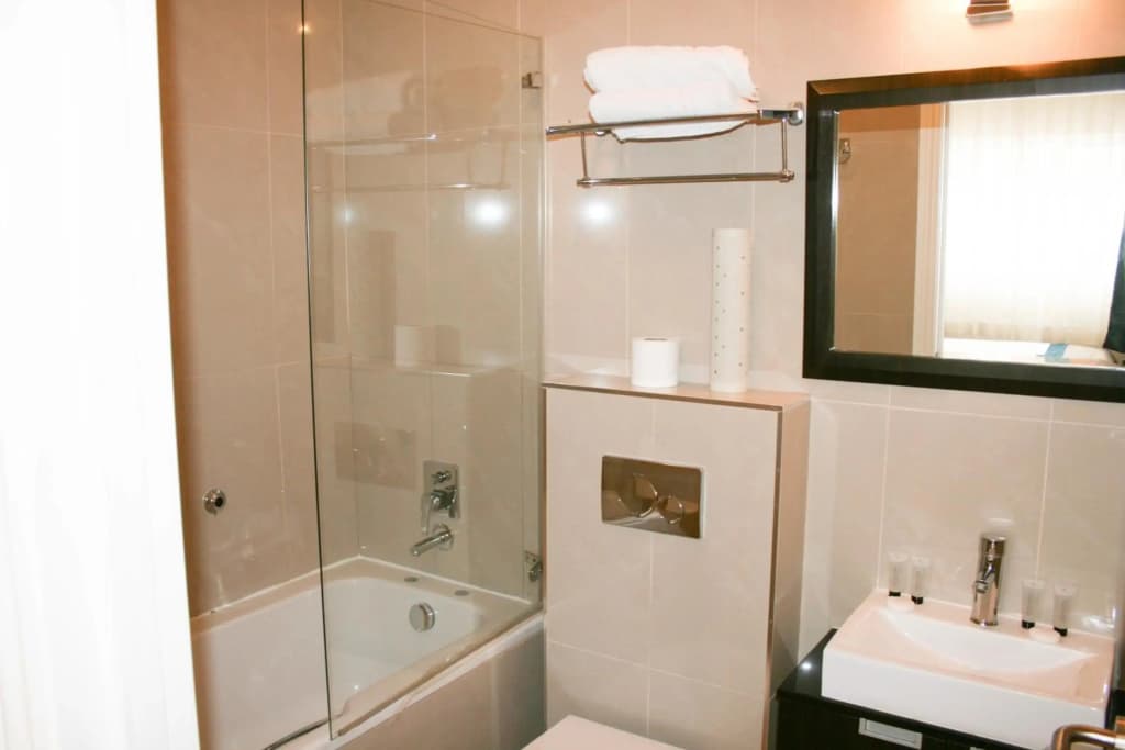 Cromwell International Hotel - photo 7