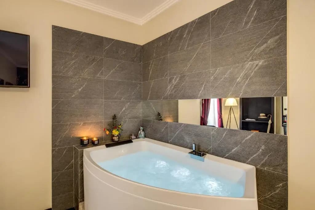 Fourheads Private Suites - photo 9