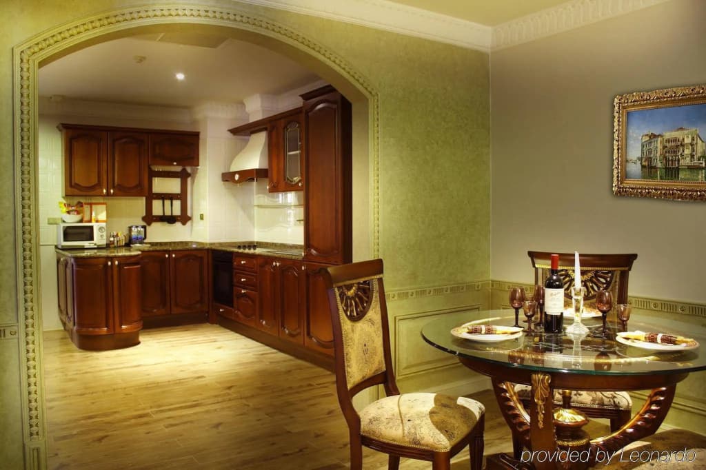 Four Seasons Place - photo 19