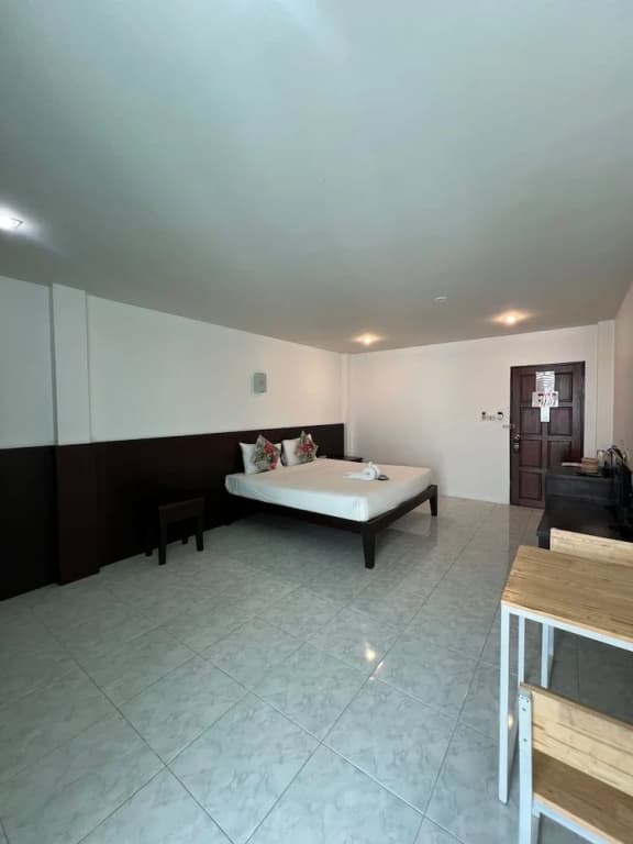 Kiwi Boutique Hotel - photo 10