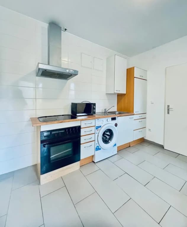 Cozy 2BR Apt Sleeps 6 Direct City Access - photo 16