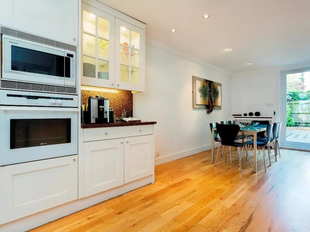 Veeve  4 Bed House On Santos Road Putney - photo 4
