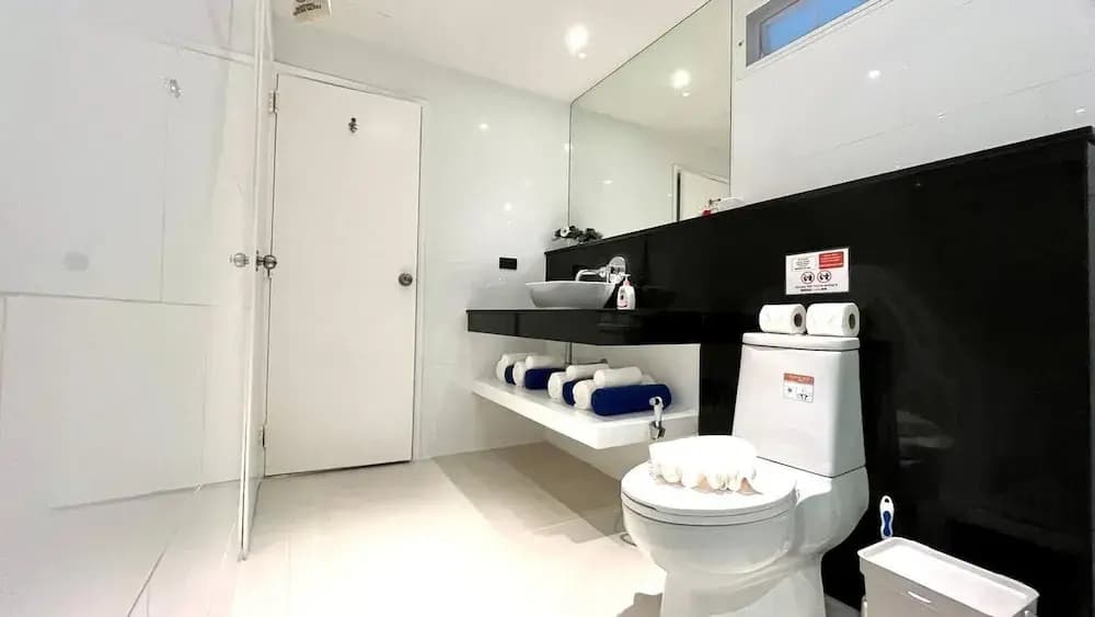 B12a - 2 Bdr Condo With Pool Access, Karon Beach - photo 9