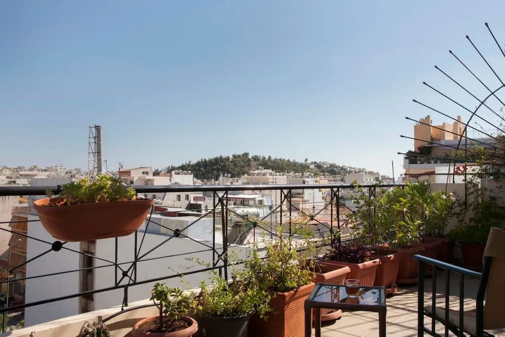 Bright Central Apt in Athens - photo 10