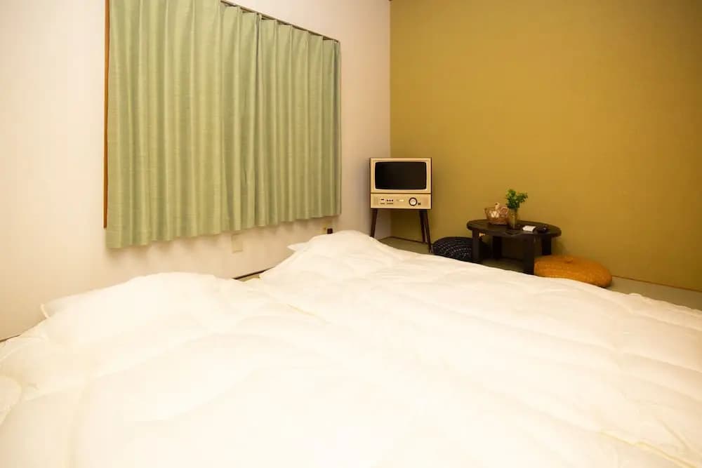Kagurazaka Retro Bar & Hotel - photo 2