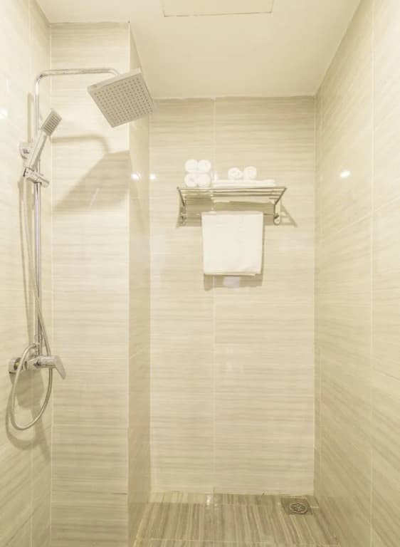 Azure Hotel Danang - photo 9
