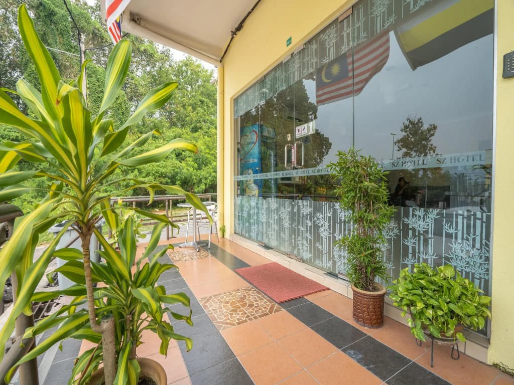 Sz Hotel - main photo