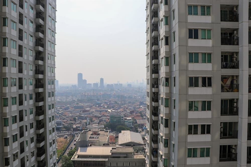 Full Furnished With Comfort Design 2Br Apartment At Thamrin Residence - photo 1