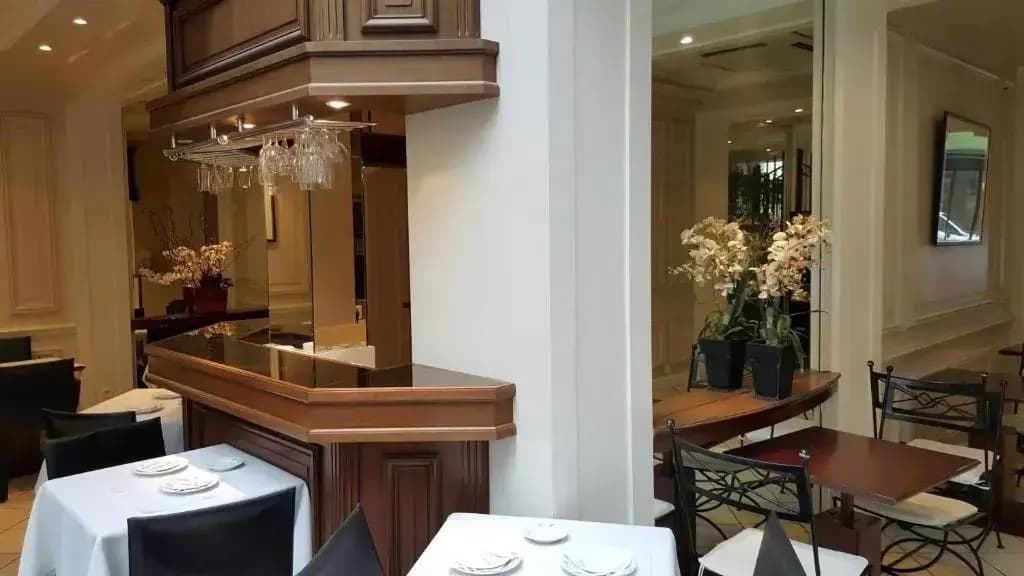 Hôtel Suites Unic Renoir Saint Germain - photo 20