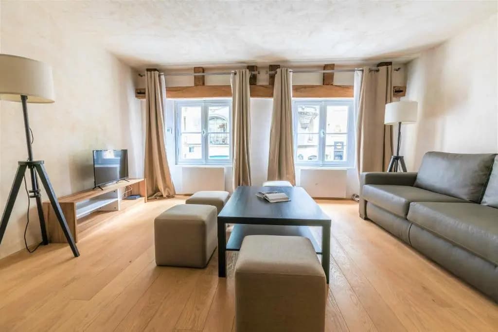 Luxurious & Design Flat 2BR/8P- Boulevard Saint Germain - photo 2