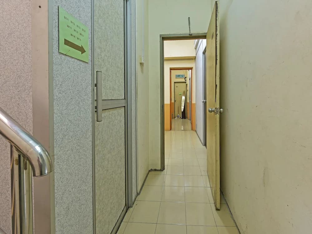OYO 90593 Hotel Bajet Gaya Warisan - photo 8