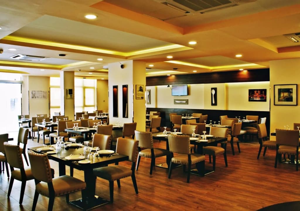 Weekend Hotel - photo 11