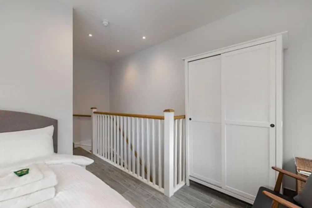 The Lion Gate Apartments - photo 9