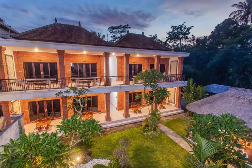 Ratna Guest House - photo 3