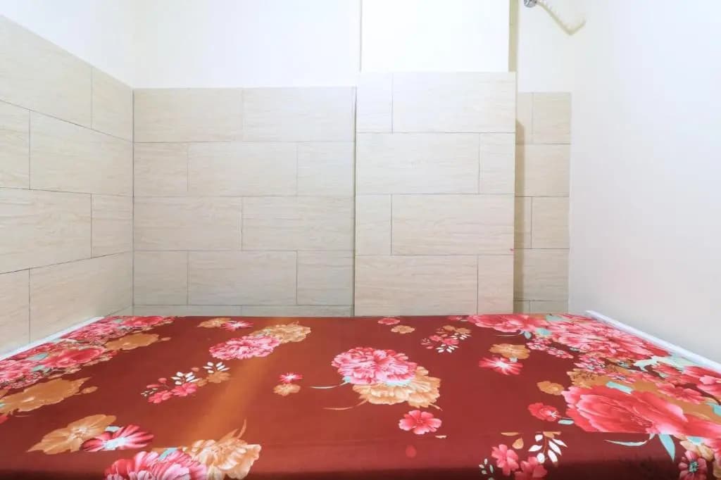 Eiffel Residence Tarakan - Female Only - photo 4