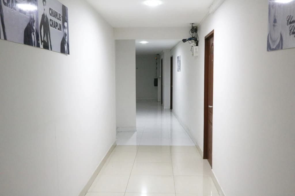 The Freelancer Hotel - photo 12