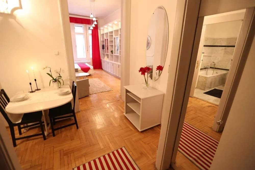 d.Five Classic Luxury Apartment - photo 6