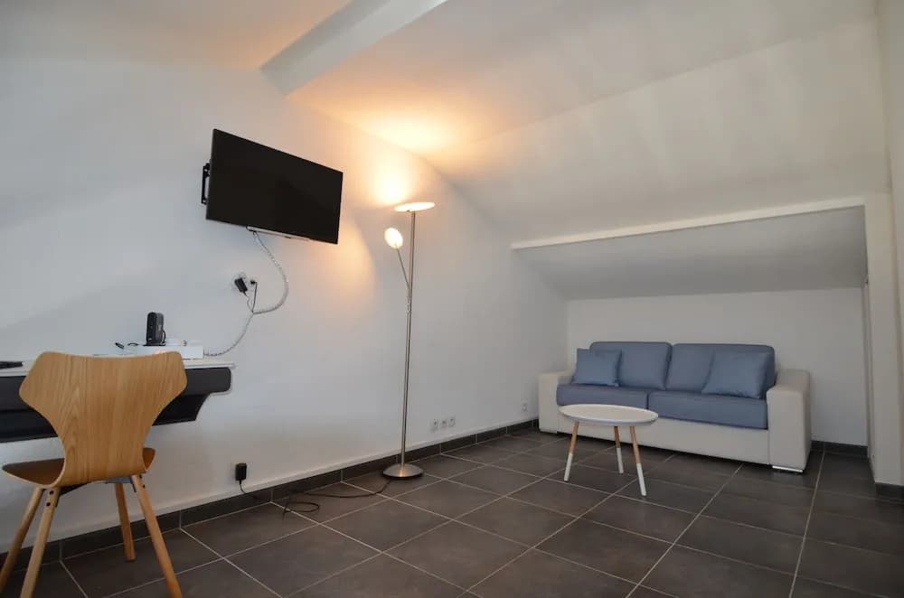 Modern duplex apartment 4 persons near train station Acropolis in Nice - photo 12