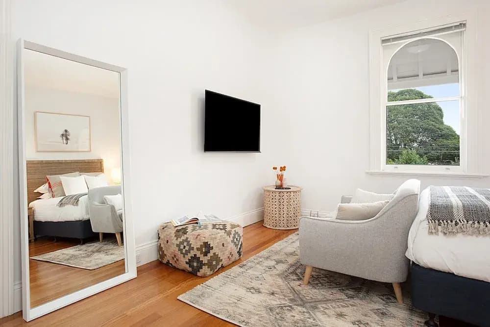 Modern and Cosy Inner West Apartment - photo 4