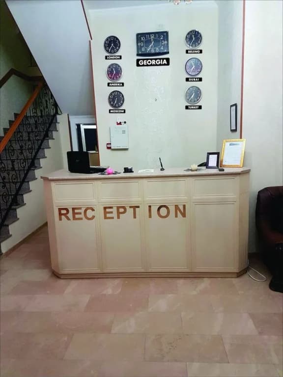 Hotel Elegance - photo 2