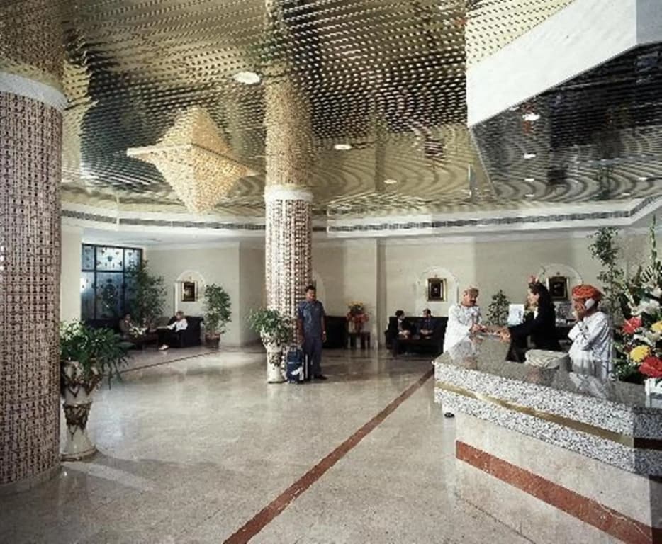 Al Madinah Holiday Hotel - photo 6