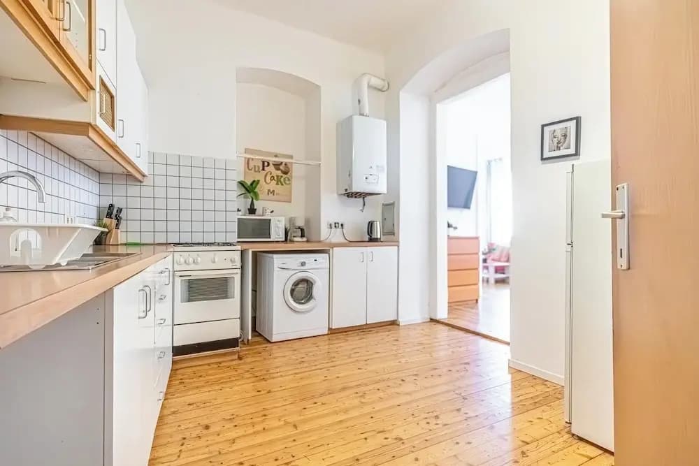 Affordable 2BR Apt Long Stay Stadthalle - photo 13