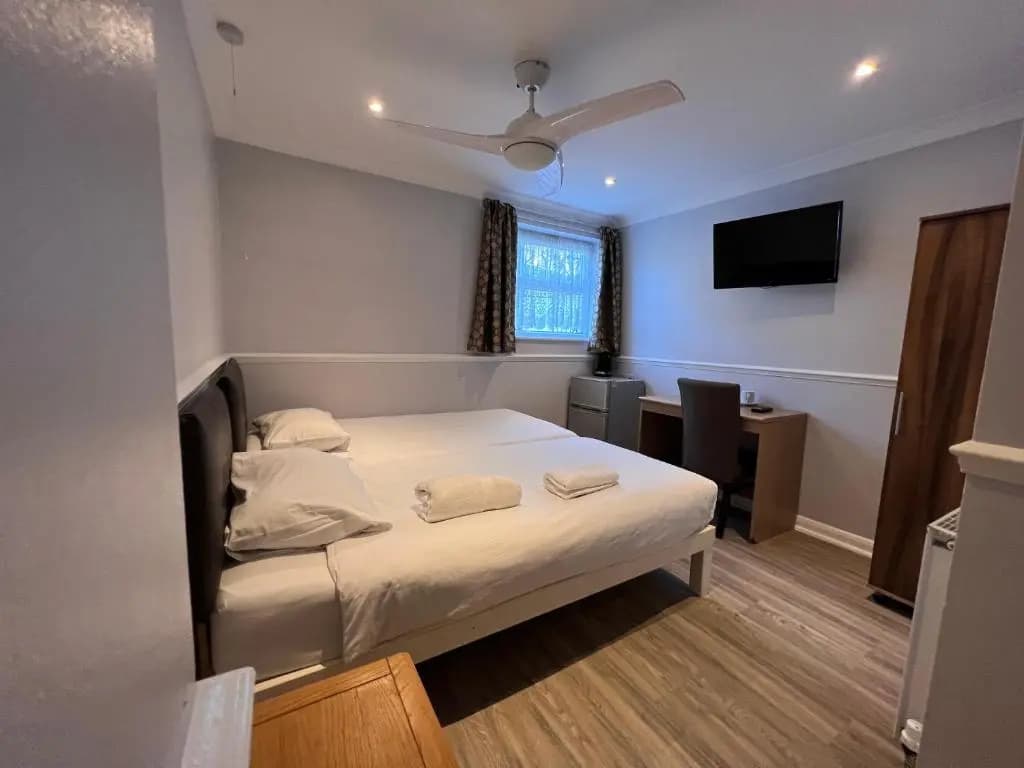 The Commongate Hotel - photo 6